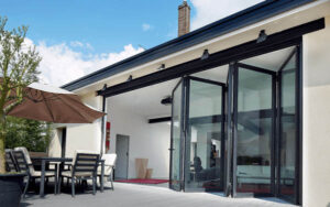 cửa nhôm xingfa đen